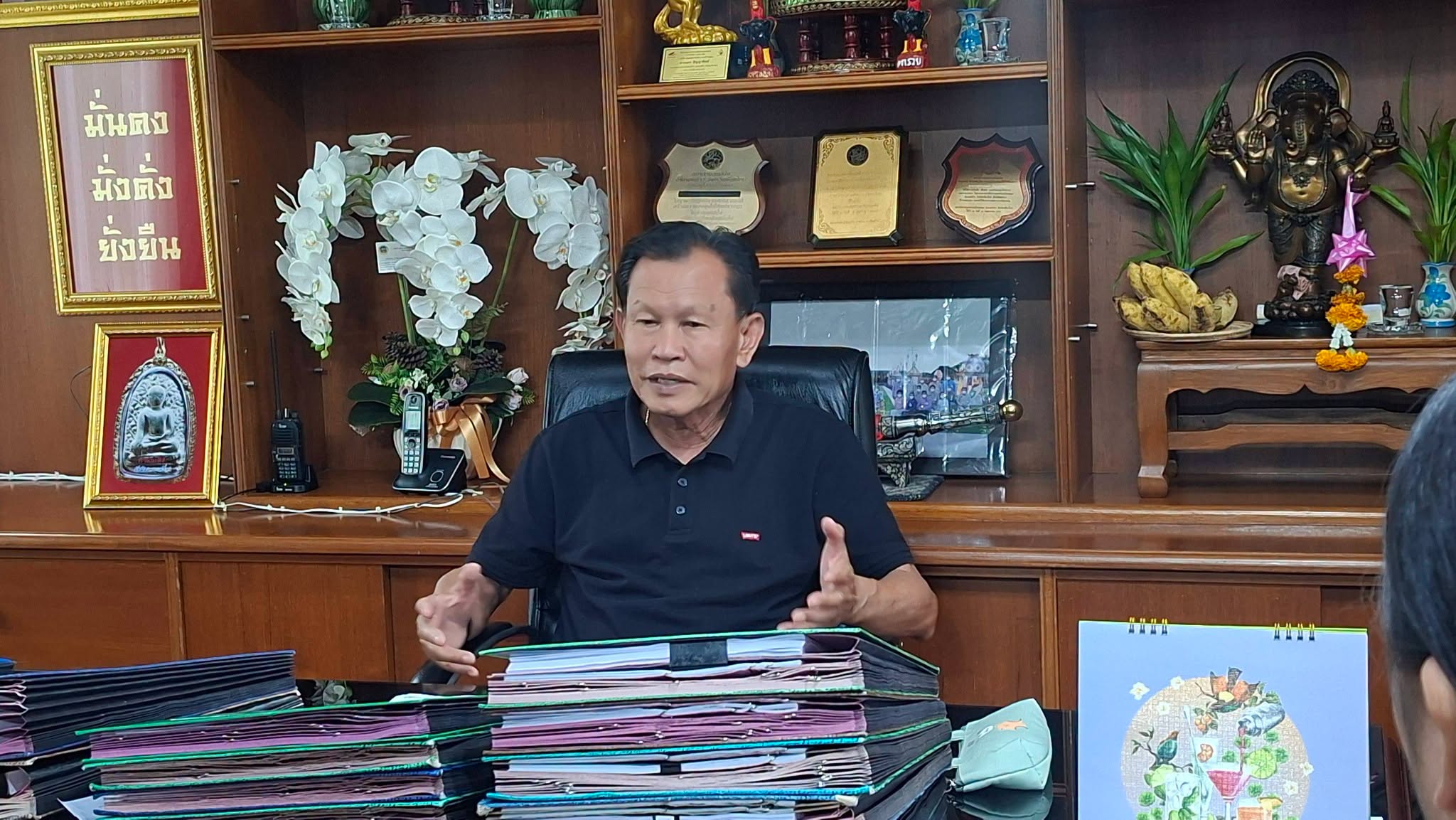 เทศบาลตำบลเวียงพร้าว แสดงความยินดีและต้อนรับพนักงานเทศบาล เนื่องในโอกาสเลื่อนระดับตำแหน่งสูงขึ้น